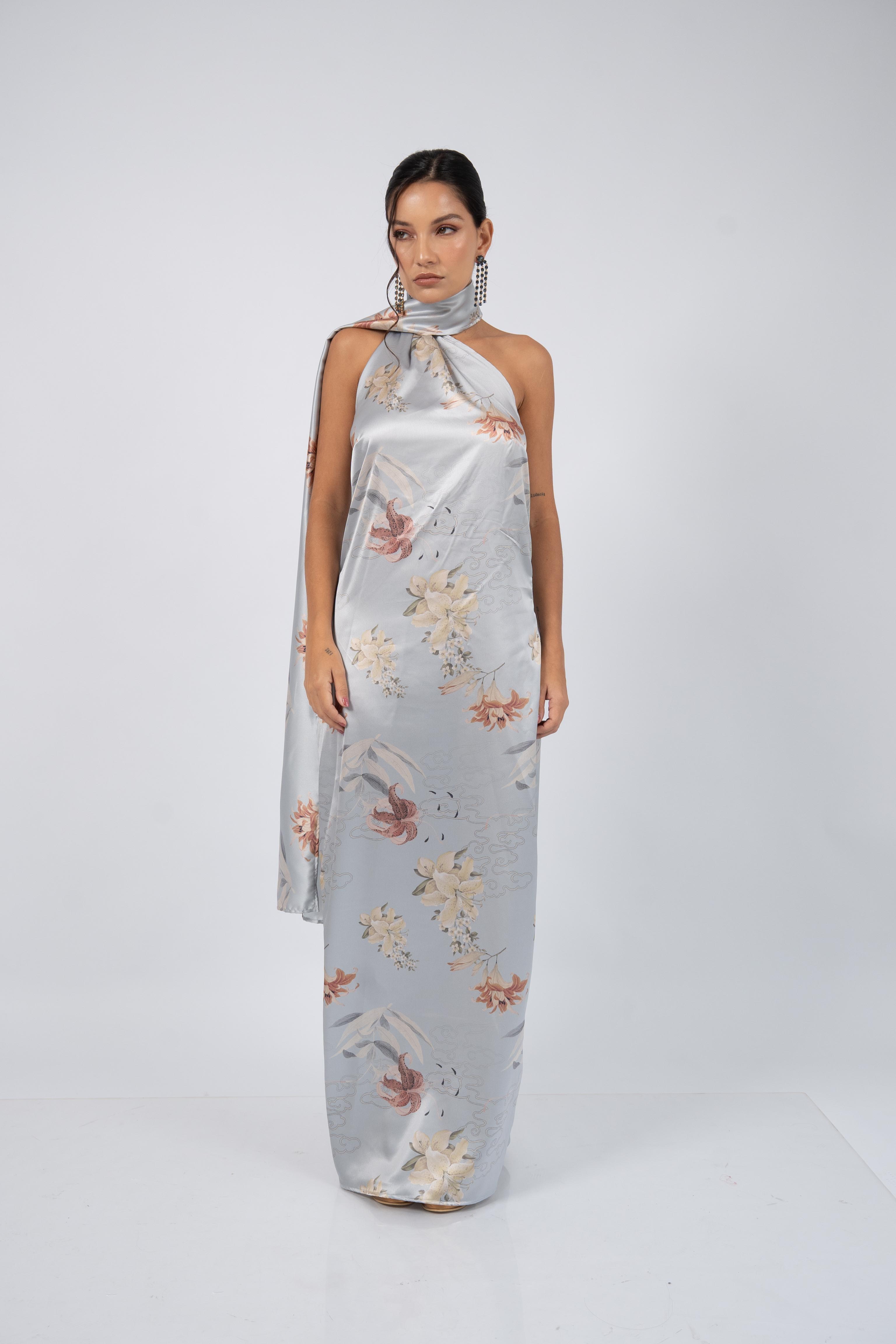 vestido matrimonio flores plata